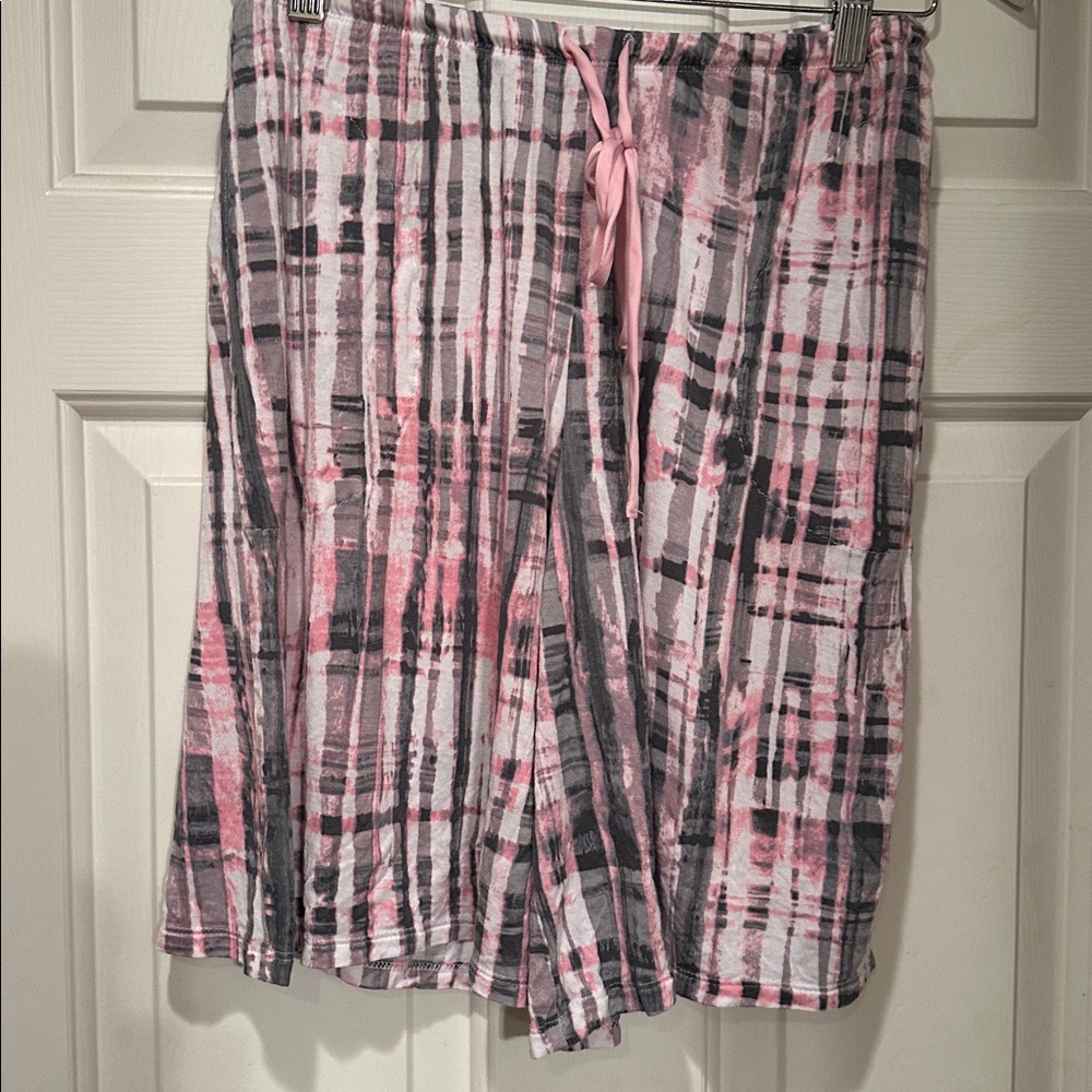 SimplyVera wang small Plaid Pink and Gray Women's Sleepwear Set Great condition - Picture 3 of 4